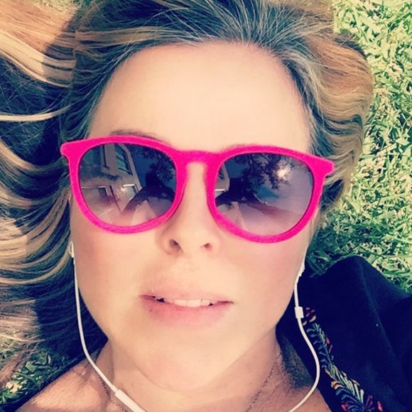 Meet your Posher, Cate - Picture 1 of 1